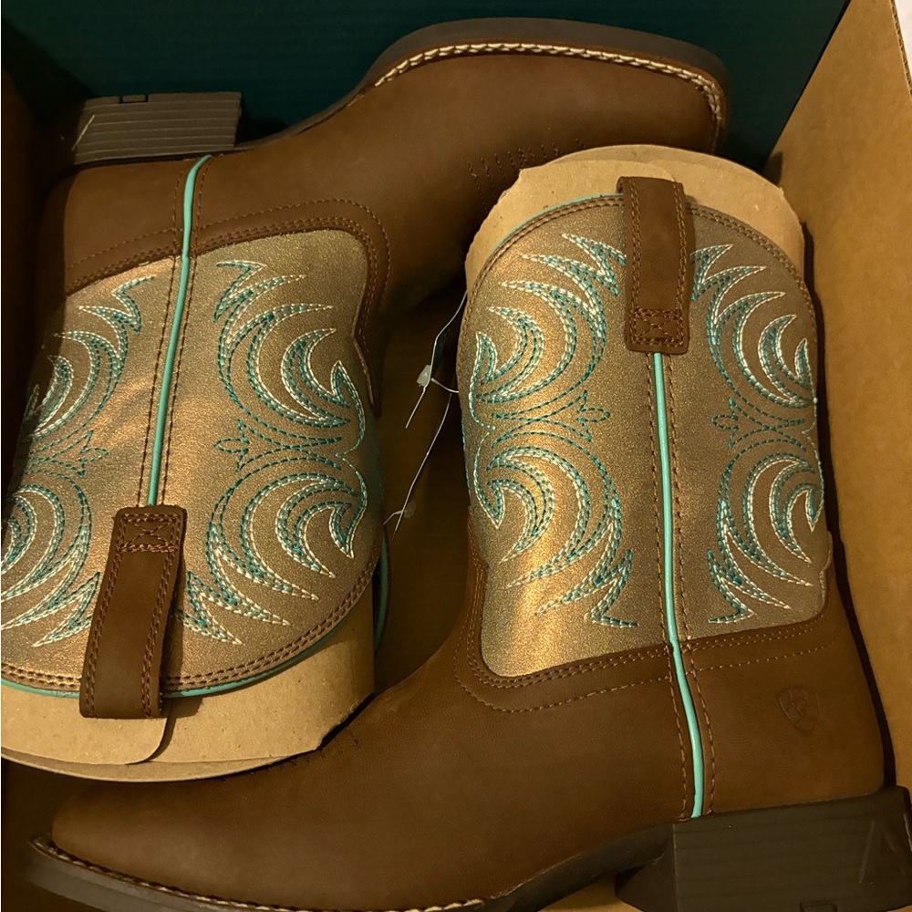 Ariat boots - Picture 5 of 6
